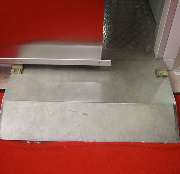 Cold Storage Door Threshold Refrigerated Warehouse Walk-in Cooler Freezer Cold Room Door Step