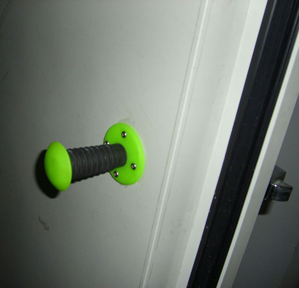 Cold Room Door Safety Escaping Device Walk-in Cold Room Door Emergency Door Release